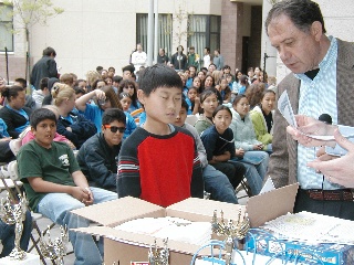2006